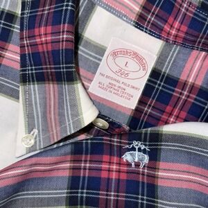 Brooks Brothers Long Sleeve Button Down Shirt Men's L Red White Plaid Non Iron